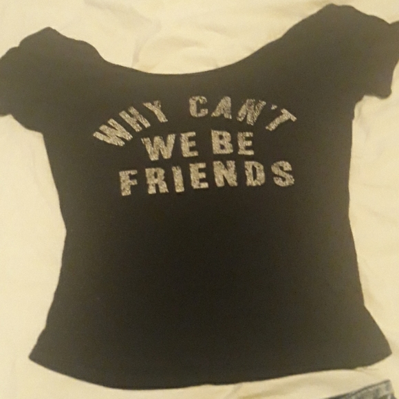 Clothes - Picture 3 of 5